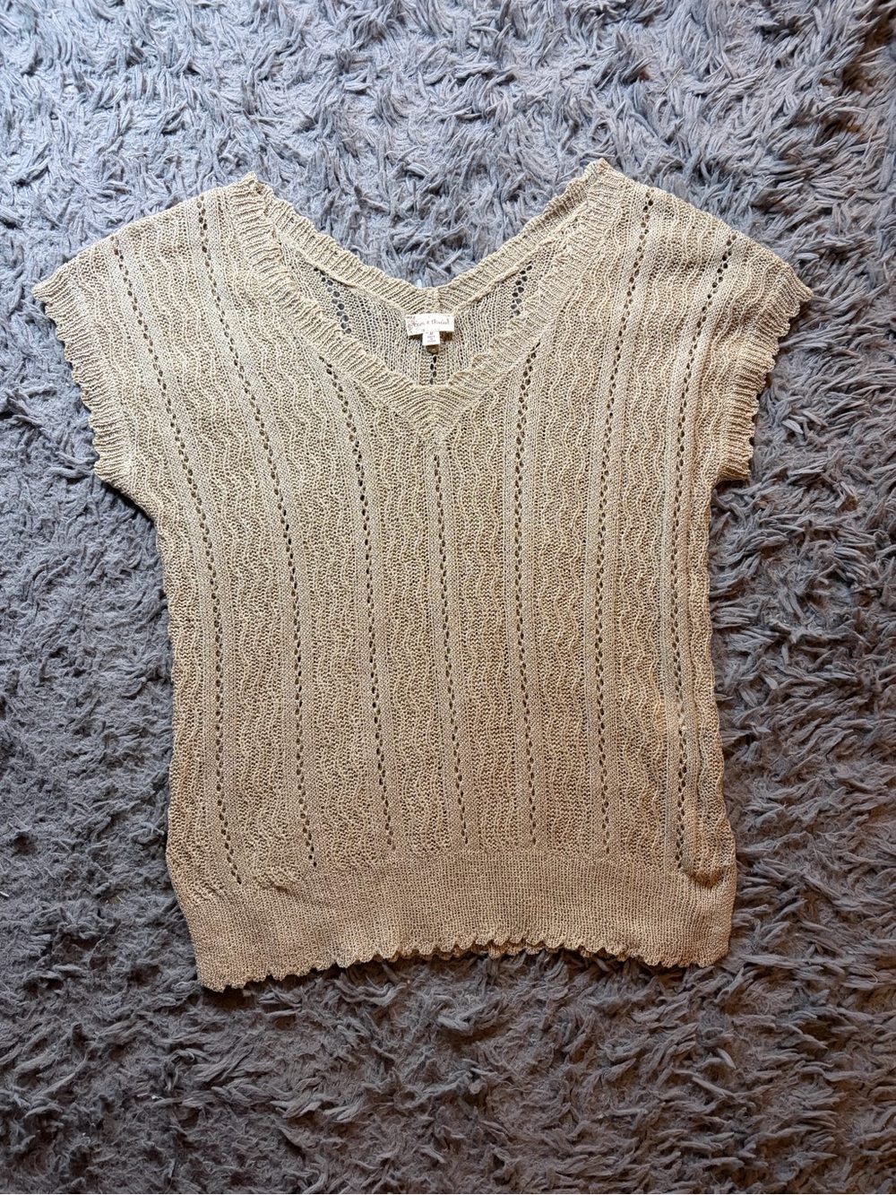 Hem and Thread beige open-knit crochet V-neck cap-sleeve sweater vest sz M